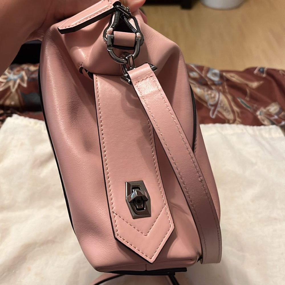 Authentic Givenchy Antigona - Picture 6 of 12